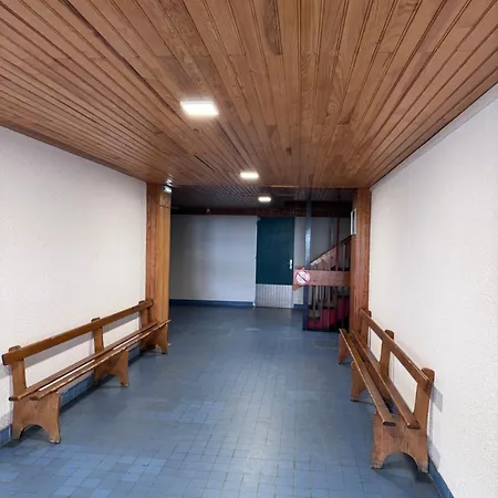 4 Personnes Super Centre De Station Avec Balcon Vue Sur Les Montagnes Besse-et-Saint-Anastaise